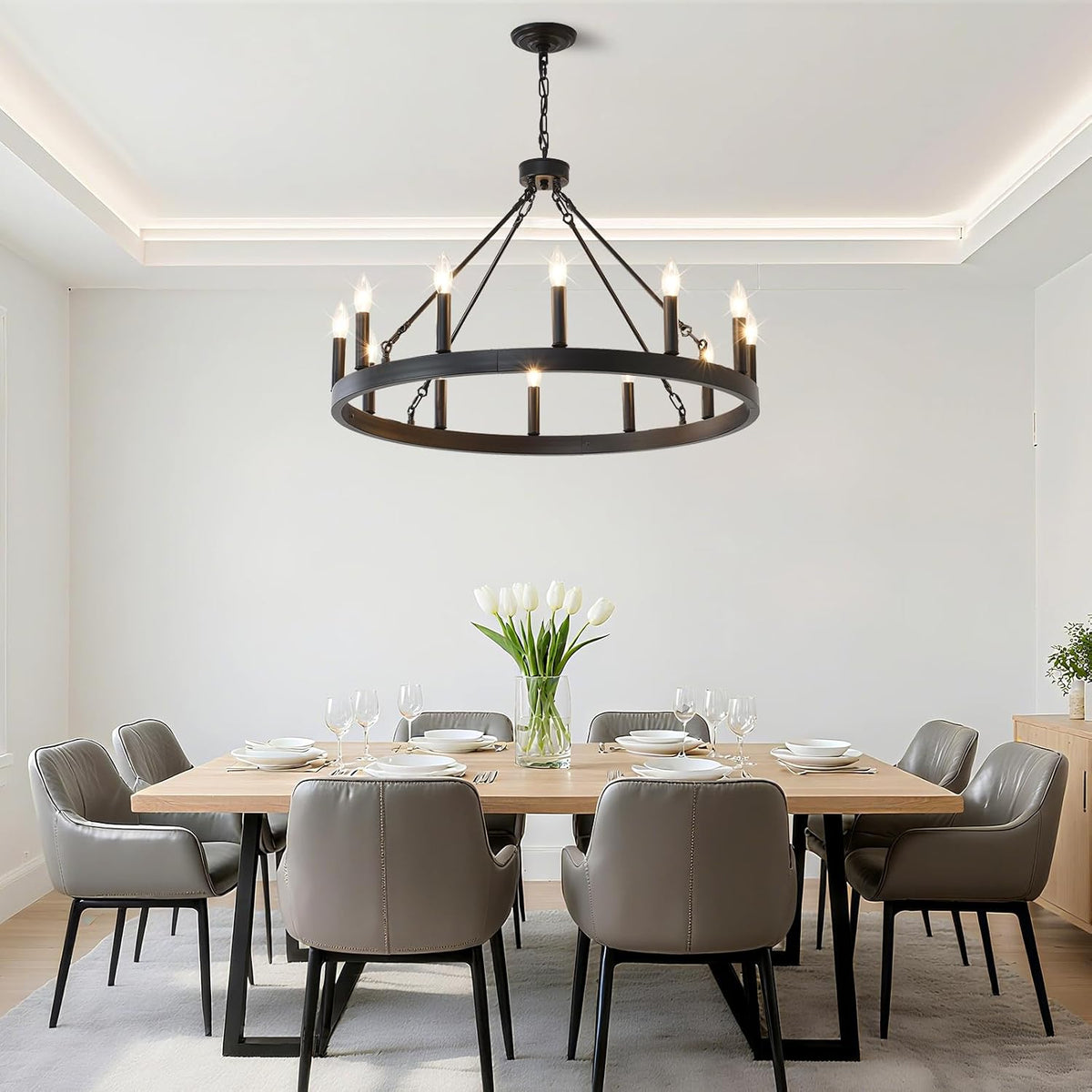 32" wagon wheel light fixture 12-light black round, close-up detail