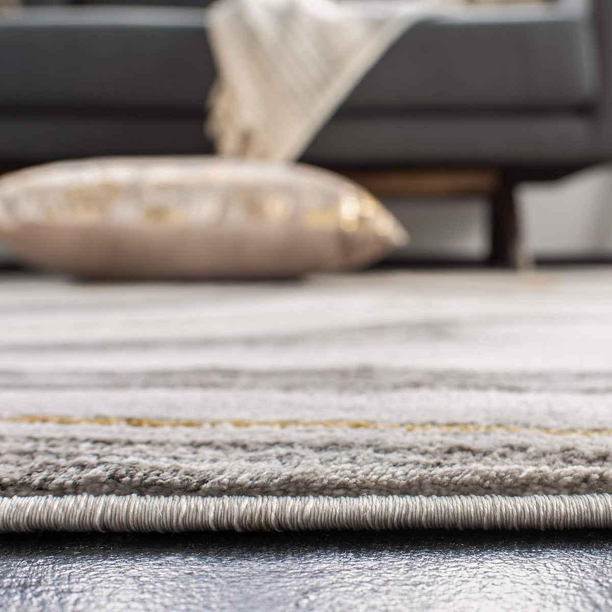 SAFAVIEH Craft Collection Area Rug - 12' Square, Grey & Gold, Modern Abstract Design, Non-Shedding & Easy Care, Ideal for High Traffic Areas in Living Room, Bedroom (CFT819F)
