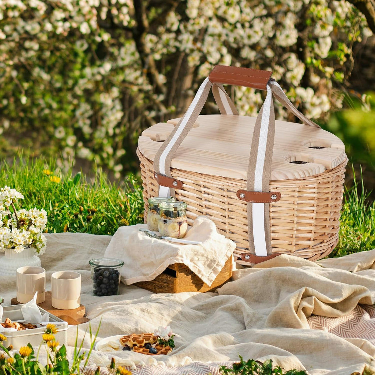Picnic Basket Set for 4 - Wicker Insulated Picnic Basket