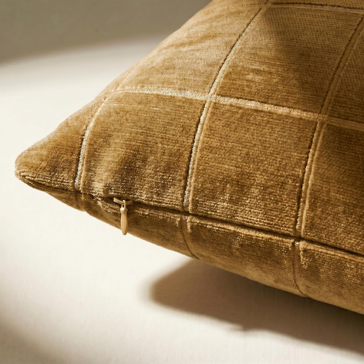 Neelvin Set of 2 Chenille Throw Pillow Covers 26x26inch Modern Large Grid Checkered Decorative Pillowcases Soft Textured Neutral Farmhouse Cushion Covers for Couch Sofa Bed Living Room Toffee