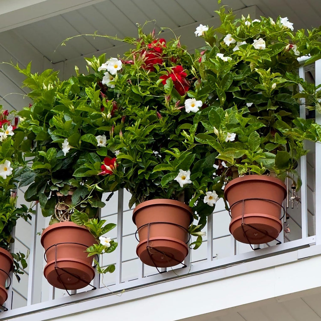 Bloem RailScapes Adjustable Floating Planter Hanger, Fits 0.5”-0.75” Balcony Railing Spindles, 3-Pack