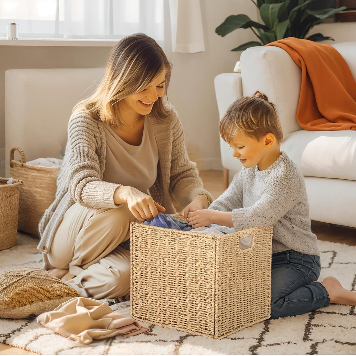 4Pcs Cube Storage Bin,Collapsible Storage Basket, Shelf Organizer with Insert Handle, 12 * 12 * 12 Inch Hand Woven Seagrass Basket, Suitable for Bedroom Storage and Other Scenarios