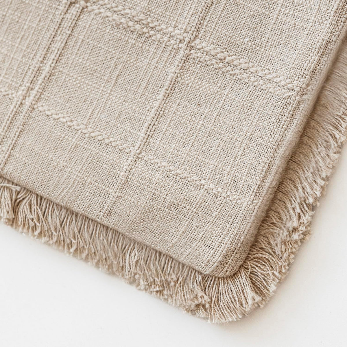 foindtower set of 2 decorative linen check fringe, side view