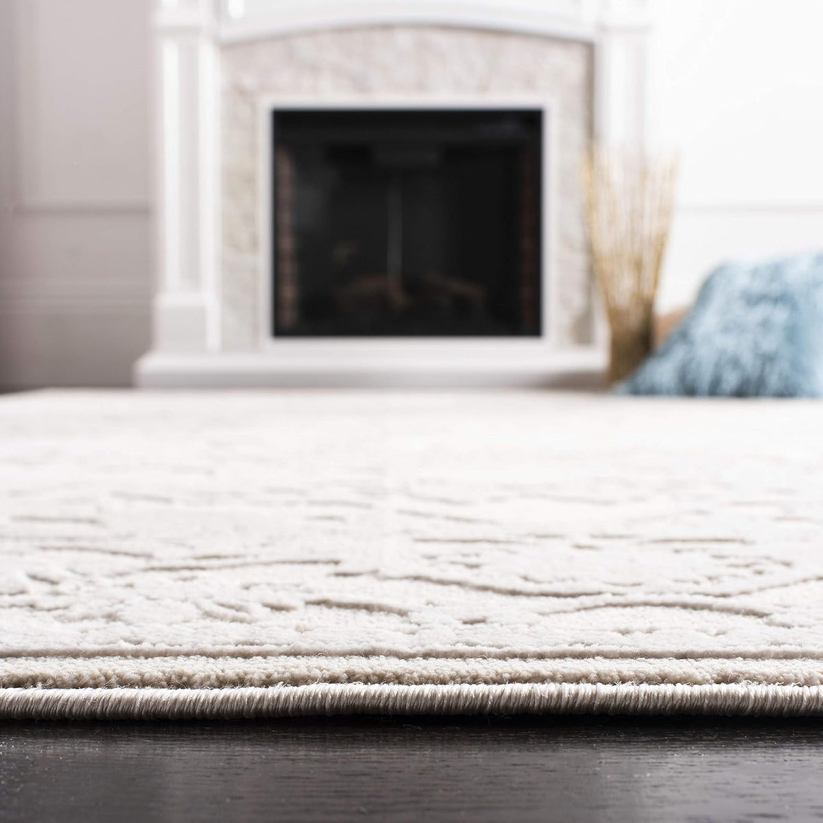 SAFAVIEH Area Rug 10' Square - Reflection Collection - Large - Cream & Ivory, Non-Shedding & Easy Cleaning, Ideal for Living Room, Bedroom (RFT665D)
