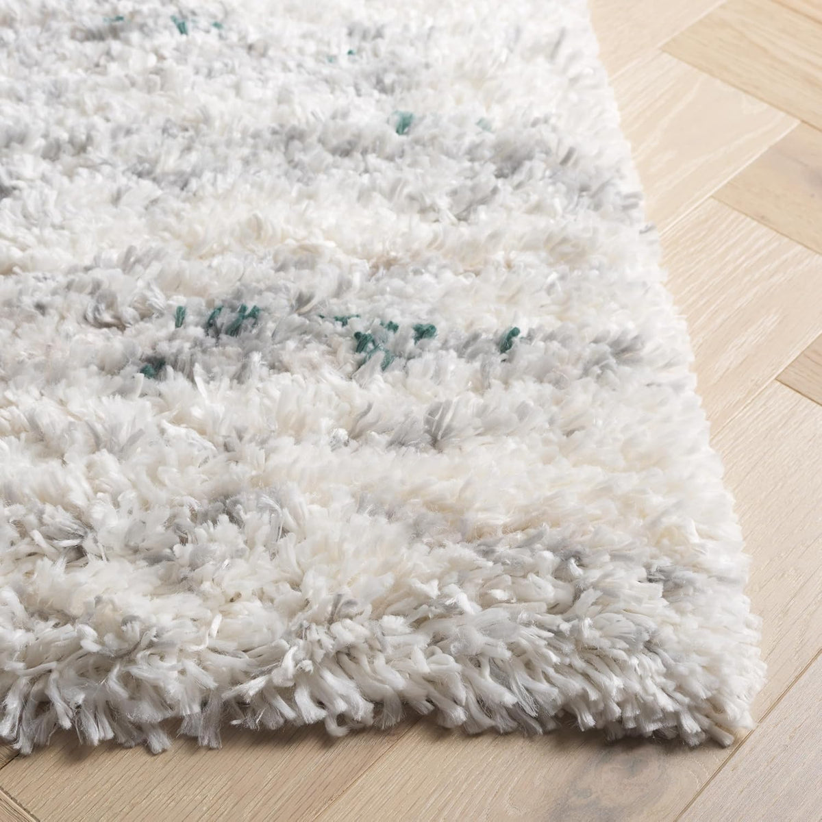 safavieh fontana shag collection area rug - 9', close-up detail