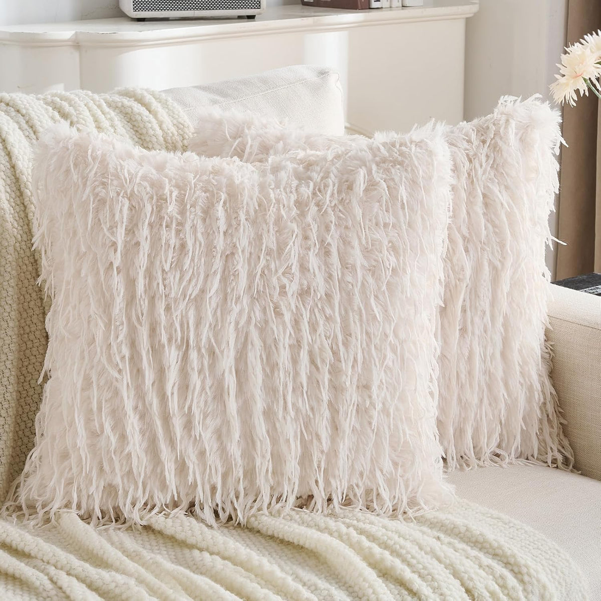 FUTEI Pack of 2 Fluffy Faux Fur Throw Pillow Covers 18x18 Inch, Cream White