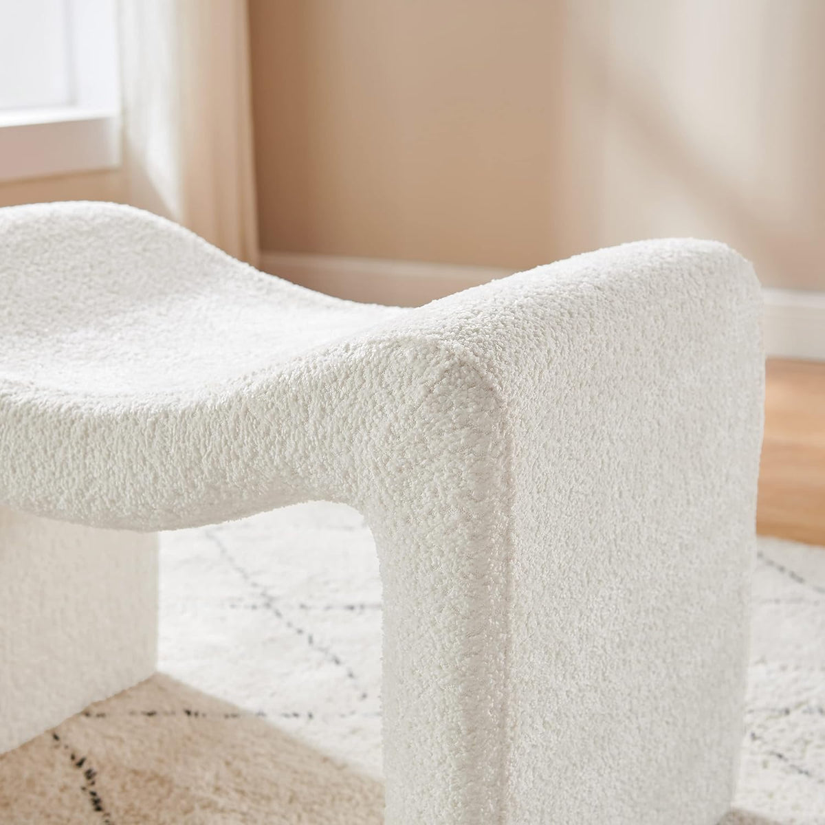 VANOMi Small Footstool Ottoman, Multi-Functional Modern Foot Stool, Sofa Footrest Extra Seating for Living Room, Entryway, Hallways and Bedrooms, Small, White