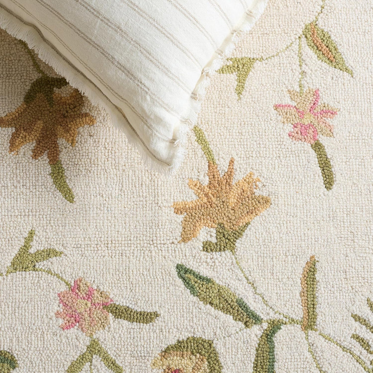 safavieh chelsea collection area rug - 9' x, close-up detail