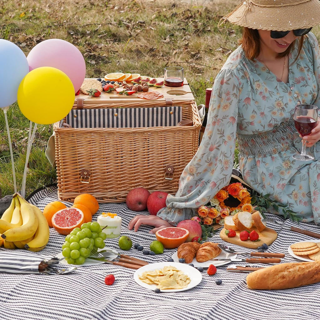 WILLOW WEAVE Wicker Picnic Basket for 4 with Wine Table - Stripe