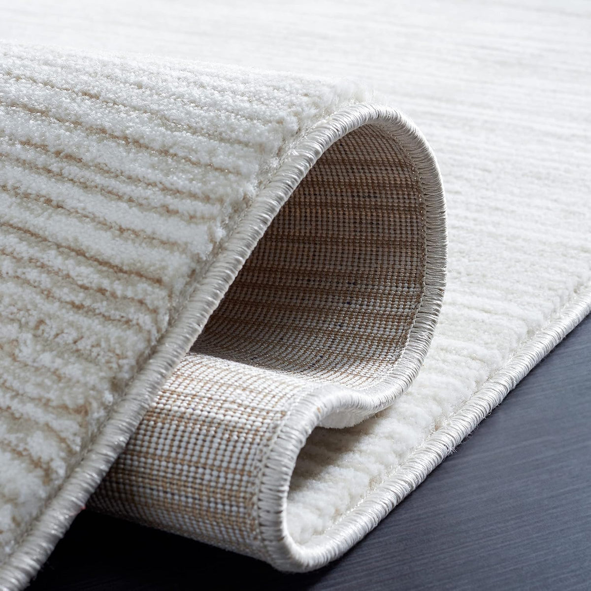 SAFAVIEH Vision Area Rug 4x6, Modern Tonal Ivory VSN606J