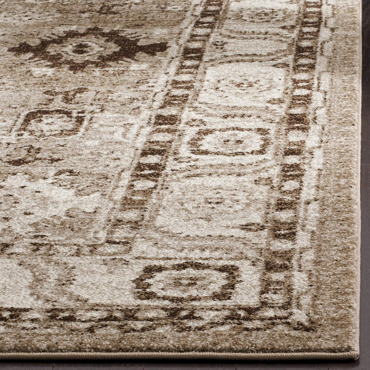 SAFAVIEH Area Rug 8x10 - Vintage Hamadan Collection - Large - Taupe, Traditional Persian Design, Non-Shedding & Easy to Clean, Ideal for Living Room, Bedroom, Dining Space (VTH214T)