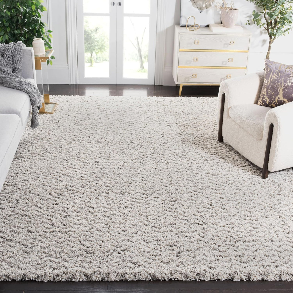 SAFAVIEH Hudson Shag Collection Area Rug - 10' x 14', Ivory & Grey, Chevron Design, Non-Shedding & Easy Care, 2-inch Thick Ideal for High Traffic Areas in Living Room, Bedroom (SGH330A)