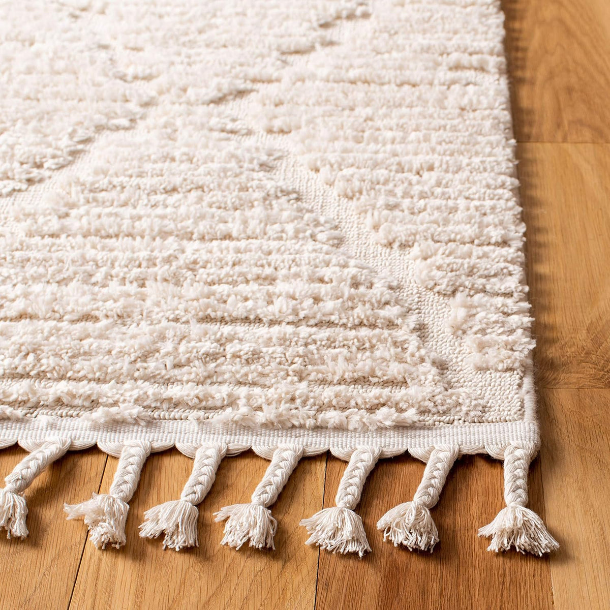 SAFAVIEH Area Rug 10x14 - Marrakesh Collection - Large - Beige, Moroccan Trellis Design with Tassel Detail, Non-Shedding & Easy to Clean, Ideal for Living Room, Bedroom, Dining Space (MRK517C)
