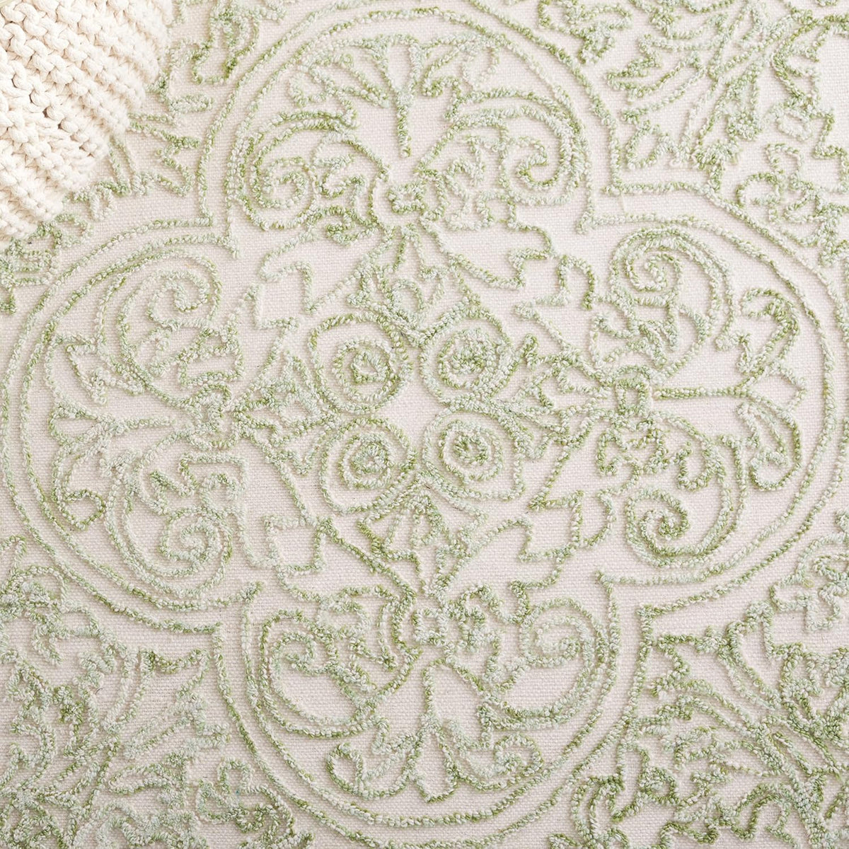 SAFAVIEH Trace Collection Accent Rug - 3' x 5', Ivory & Green, Handmade Wool, Ideal for High Traffic Areas in Entryway, Living Room, Bedroom (TRC101Y)