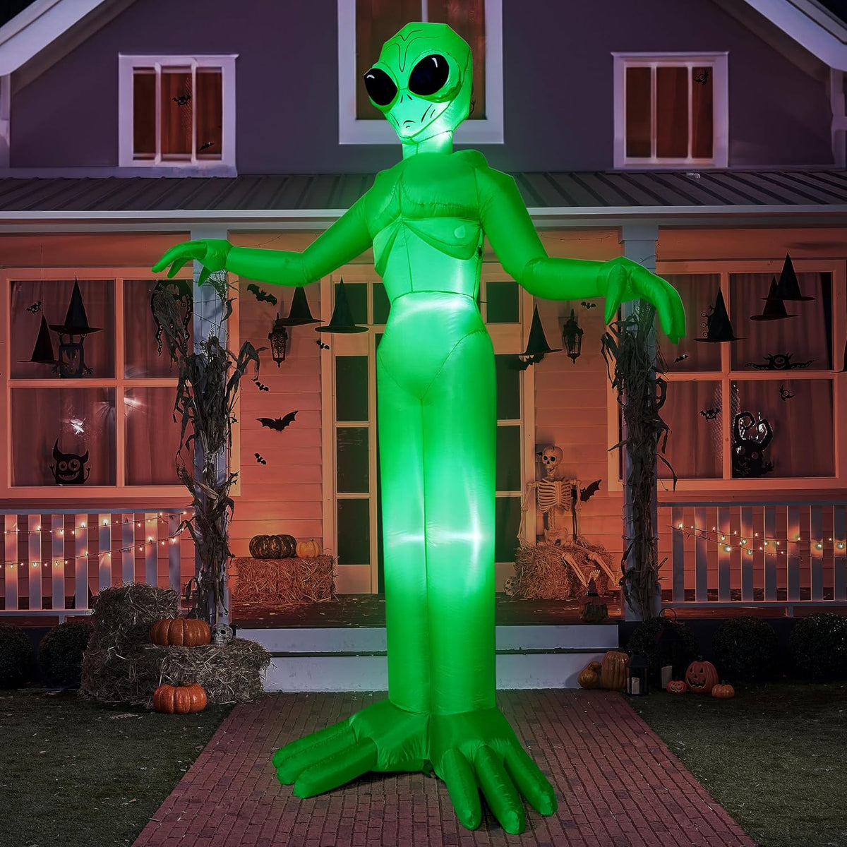 Joiedomi 9 FT Tall Halloween Inflatable Decoration Outside, Blow Up Alien Inflatable Outdoor Decor with Build-in LEDs for Halloween Yard Lawn Garden Decorations