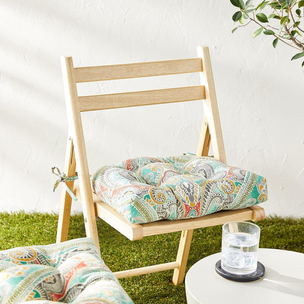 pillow perfect paisley indoor/outdoor chairpad with ties, reversible, close-up detail