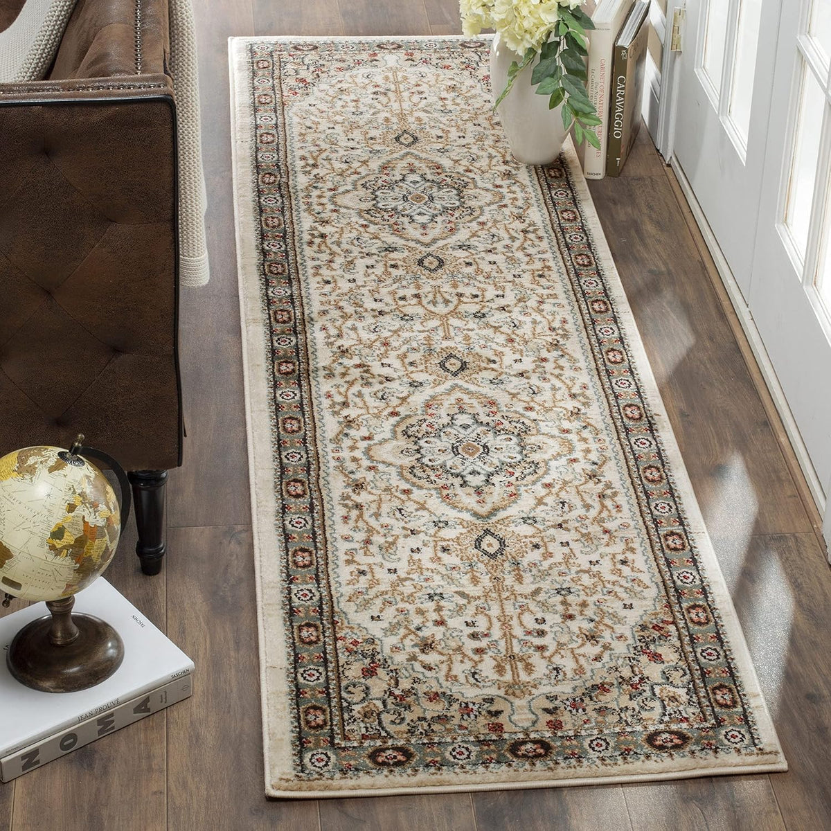 SAFAVIEH Lyndhurst Area Rug 3'3"x5'3", Cream & Beige LNH338B