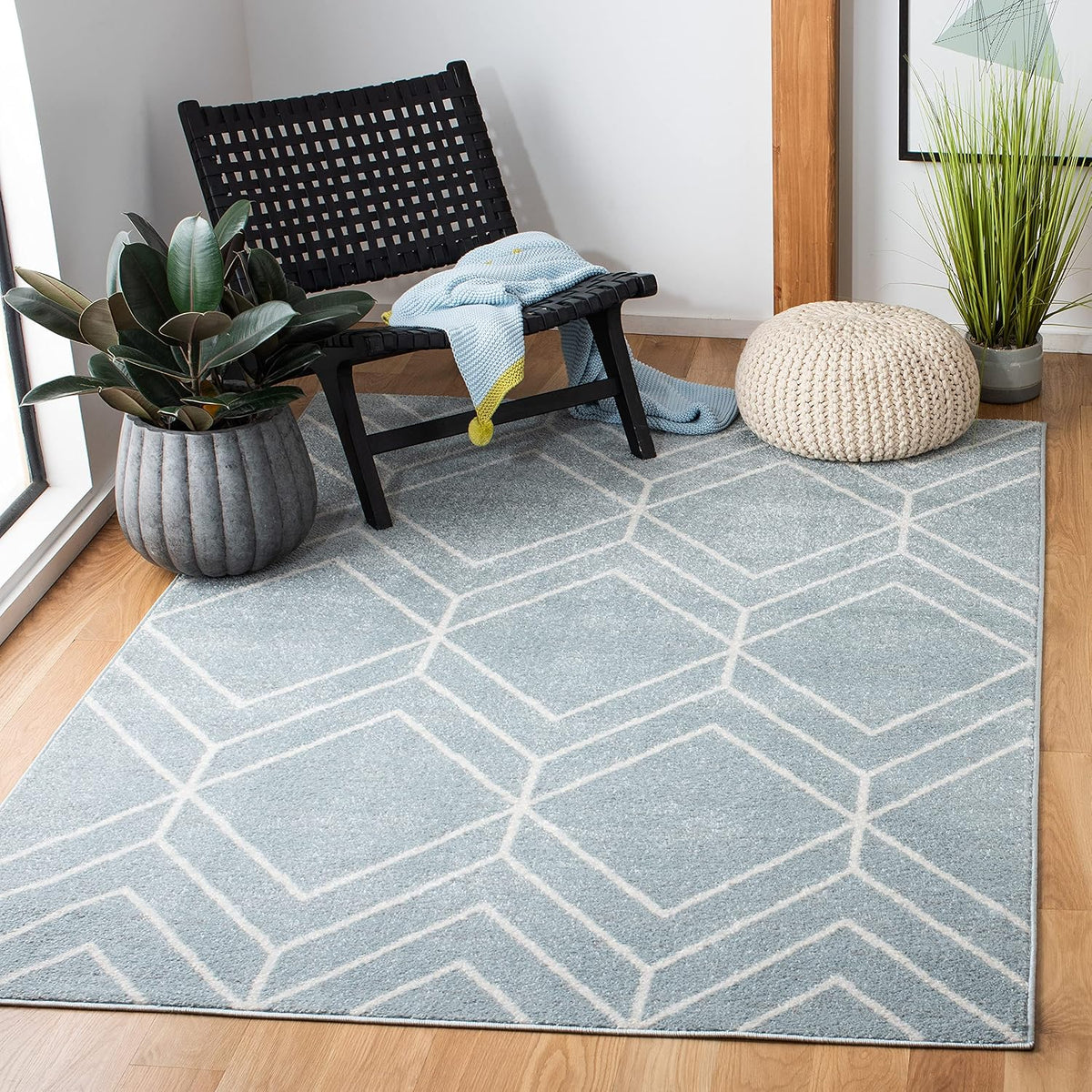 SAFAVIEH Adirondack Collection Area Rug - 5'1" x 7'6", Blue & Ivory, Modern Geometric Design, Non-Shedding & Easy Care, Ideal for High Traffic Areas in Living Room, Bedroom (ADR241M)