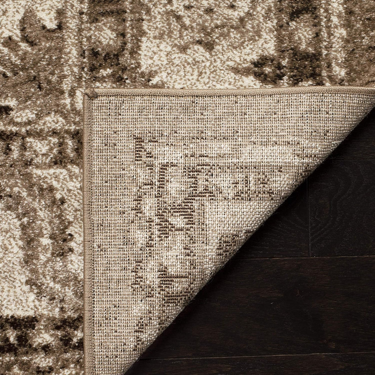 SAFAVIEH Area Rug 8x10 - Vintage Hamadan Collection - Large - Taupe, Traditional Persian Design, Non-Shedding & Easy to Clean, Ideal for Living Room, Bedroom, Dining Space (VTH214T)