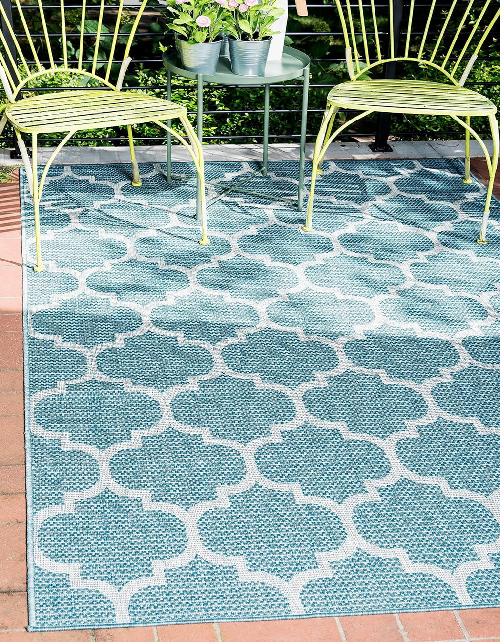 Unique Loom Outdoor Trellis Collection Area Rug (4' 1" x 6' 1" Rectangle, Aquamarine/ Gray)