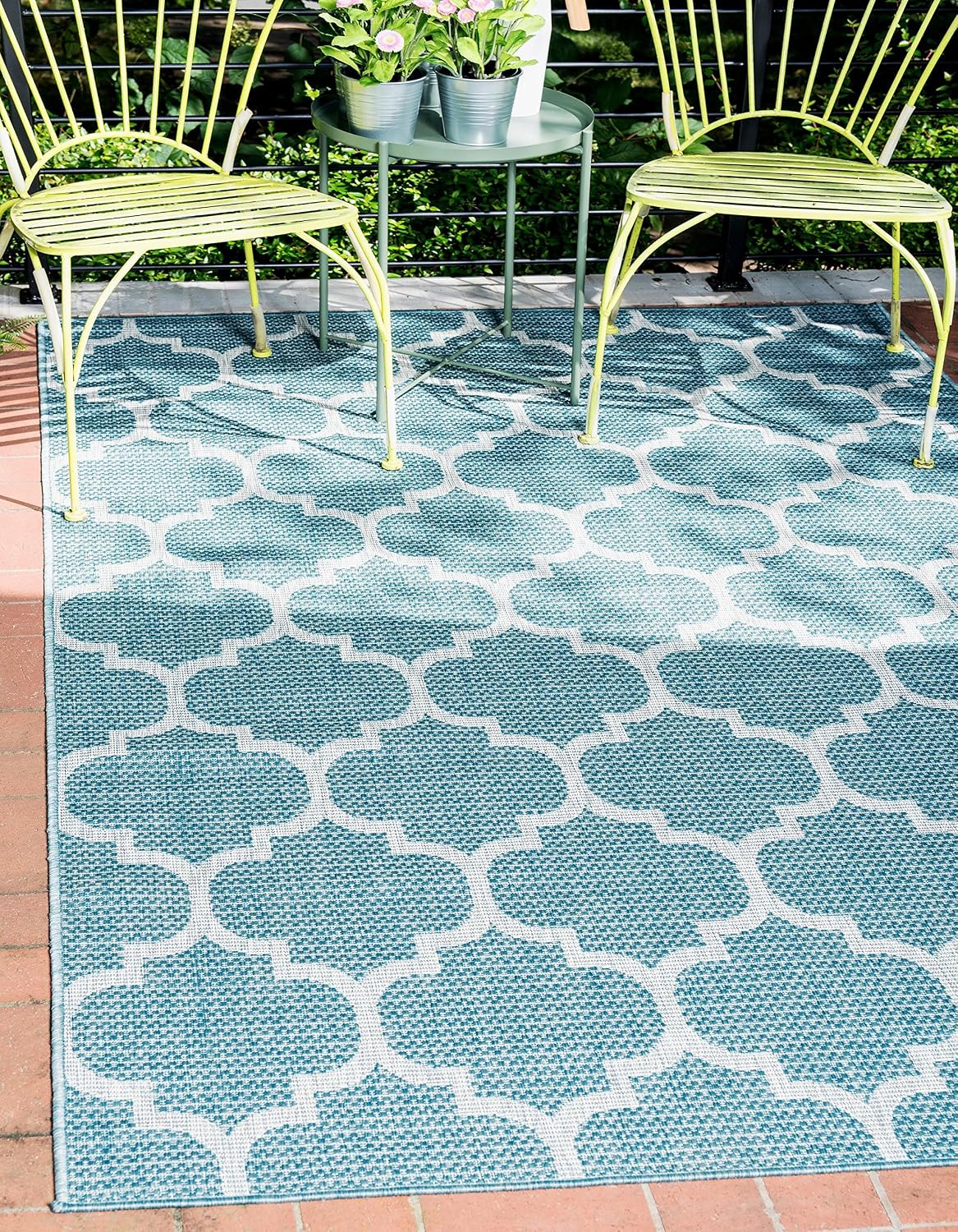 Unique Loom Outdoor Trellis Collection Area Rug (4' 1" x 6' 1" Rectangle, Aquamarine/ Gray)